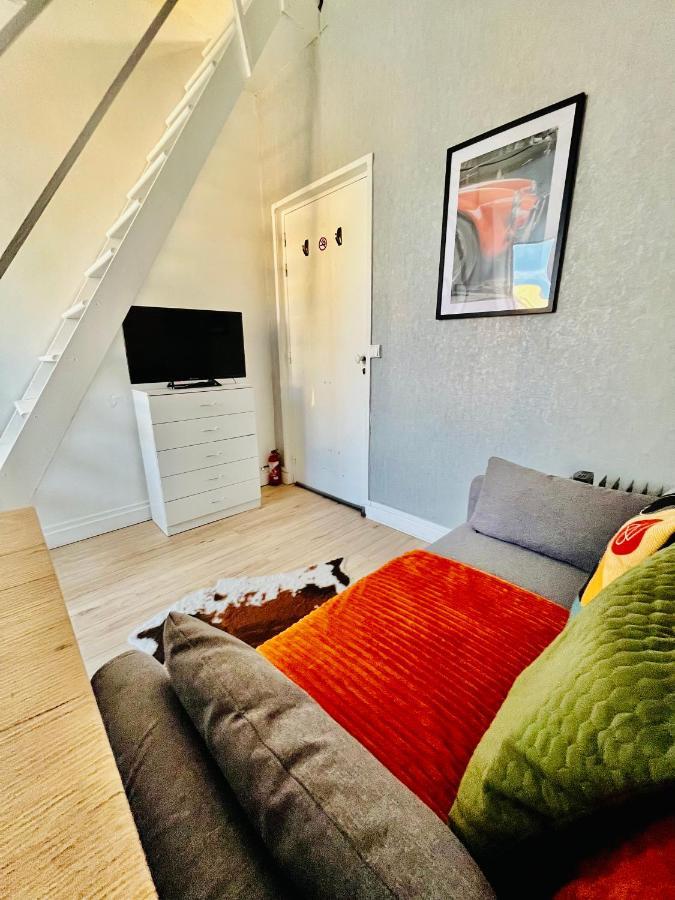 Parc Buttes Chaumont - Studio Mezzanine Paris Apartment Exterior photo